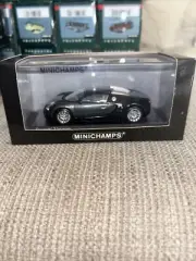 Minichamps 1/43 Scale 400 110820 - 2009 Bugatti Veyron - Metallic Grey Black