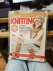 I taught Myself to knit.19 fun , easy patterns. KIT.