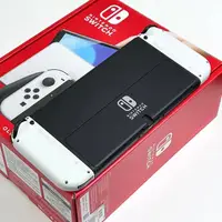 在飛比找蝦皮購物優惠-【蒐機王】任天堂 Switch OLED 遊戲主機 90%新