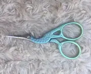 CRANE BIRD STORK EMBROIDERY STAINLESS STEEL SCISSORS GREEN TEAL IRRIDESCENT