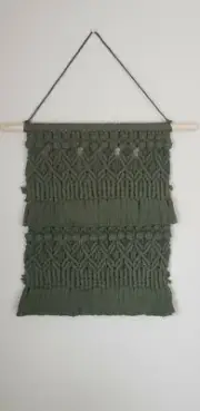 Hunter green macrame wall hanging | 19.75x29" | large wall hanging