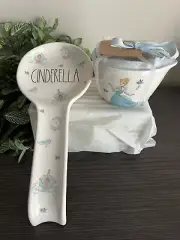 NEW RAE DUNN CINDERELLA MEASURING CUPS 1/4 1/2 1/3 1 NESTING CUPS & SPOON REST