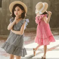 在飛比找momo購物網優惠-【小衣衫童裝】中大童夏季V領花邊格紋連身裙洋裝(109041