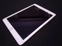 在飛比找Yahoo!奇摩拍賣優惠-高雄 Apple iPad Air 2 金色 (16G) 僅