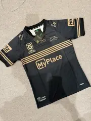 Size Medium PENRITH PANTHERS 2025 NRL MENS ALTERNATE JERSEY