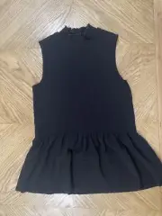 Decjuba Estelle Sleeveless Shirred Top ~ Size 12
