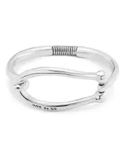 Uno de 50 Large Link Rigid Bangle Bracelet OS