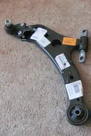 LEXUS Lower Suspension Wishbone Control Arms Front 48069-48030
