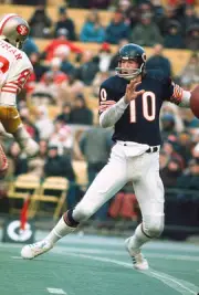 Bobby Douglass Chicago Bears drops back to pass v the San Francis- 1974 Photo 3