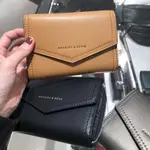 翻蓋復古信封式錢包 CHARLES&KEITH 專櫃代購 新加坡小CK短夾 摺疊式皮夾 素色中夾 手拿包 拉鏈零錢包卡夾