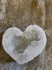 BEAUTIFUL MOROCCAN DRUZT HEART GEODE 92 GRAMS