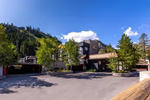 Red Wolf Lodge at Olympic Valley