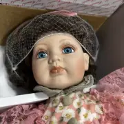 New Anna Porcelain Doll Camelot with Stand SEE Photos Vtg COA Limited Edition