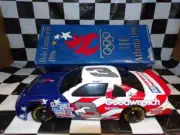 Dale Earnhardt 1:24 ACTION 1999 1976 #30 US ARMY CHEVY MALIBU W247602019 1st Ver