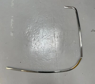 Aston Martin AMV8 Upper & Lower LH Windscreen Finishers