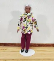 Dollhouse Modern Grandma Black Brown Doll Grandmother Porcelain Poseable 1:12