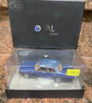 1/43 Trax Opal TO09B 1976 HX Statesman De Ville Deauville Blue