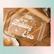 Pyrex Glass Casserole “In My Baking Era” Etched Baking Dish-Includes Lid, 9x13