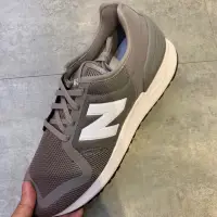 在飛比找蝦皮購物優惠-<Taiwan小鮮肉> NEW BALANCE 247 NB