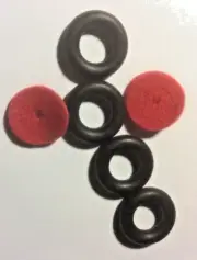 4 Rubber Bobbin Winders "Tires" for Many Sewing Machine with 2 Felts