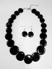 Fashion Trend Shimmy Black Shell Disc Necklace With Dangle Earrings Set