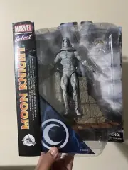 Moon Knight 7 Inch Action Figure Marvel Select Disney Store Exclusive