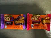 Reeses Peanut Butter Big Cup PB&J (1) Grape & (1) Strawberry Jelly 1.4 oz x2