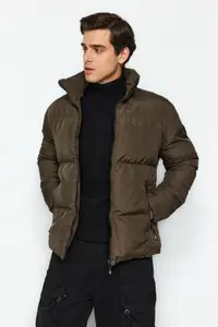 在飛比找ZALORA購物網優惠-Khaki Men's Regular Fit Puffer