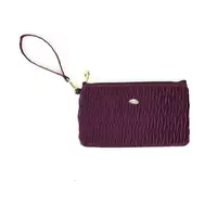在飛比找PChomeThai泰國購物優惠-曼谷包 NaRaYa - 褶皺緞面素色手機包 - 紫色 (S