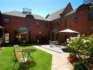 巴拉瑞特馬車房服務式公寓Ballarat Mews Serviced Apartments