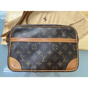 140❤️ LV M51274真品正品 原花老花 經典Monogram真皮+老花 拉鍊 相機包 航空包 小記者包斜背包