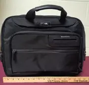 Brenthaven Laptop Travel Messenger Bag Brand New.