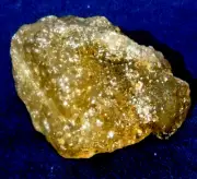 Libyan Desert Glass Meteorite Tektite impact specimen( 2300 crt) Cristobalite