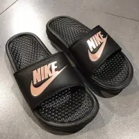 在飛比找Yahoo!奇摩拍賣優惠-【AND.】NIKE  BENASSI JDI  黑色 玫瑰