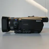 在飛比找Yahoo!奇摩拍賣優惠-SONY FDR AX700 攝影機 3 顆電池 1/8 黑