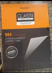 Surface Pro 8 / Pro X Screen Protector Spigen GLAS.tR SLIM