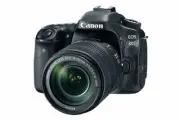 Canon EOS 80D 24.2 MP Digital SLR Camera Kit with 18-135mm f 3.5-5.6 IS - Black