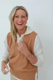 MerinoSnug Alpaca Wool Sleeveless Knit Vest – Alpaca/Wool Blend V-Neck Layering Piece, Camel / XL