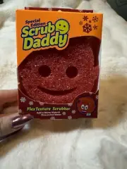 Scrub Mommy Winter Scrubbers Special Edition Red Elf NIB Holiday Scrub Daddy
