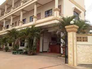 勒康通飯店Nakhonthong Hotel