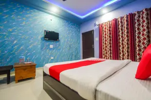 OYO 15935 Hotel Laksh Shivay