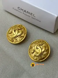 在飛比找Yahoo!奇摩拍賣優惠-《當肯二手名品》CHANEL  葡萄藤 雙C logo 夾式