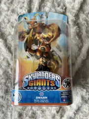 SWARM SKYLANDERS GIANTS Character Pack from 2012 by ACTIVISION + Card & Sticker.
