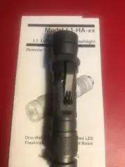 surefire flashlight/torch L1-HA-GREEN