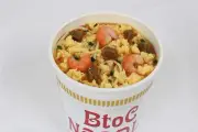 Ramen noodles that can be fitted into an empty cup ramen container Food Sample#1