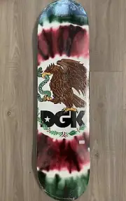 DGK Skateboard Skateboard Deck + GRIPTAPE Board Coat of Arms 8.25 - IN HAND!