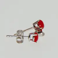 在飛比找樂天市場購物網優惠-璀麗珠寶 日本赤血紅珊瑚耳環(耳針式) 925純銀