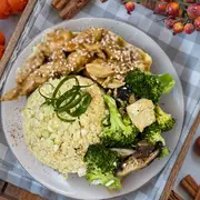 Stir-fry Sesame Chicken with Egg Fried Cauliflower Rice and Stir-fry Vegetables (NDIS)