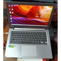 在飛比找蝦皮購物優惠-ASUS--UX303U i5中古筆電 ~ 中間軸承左側有裂