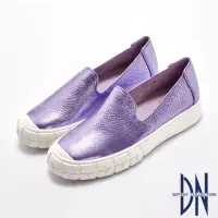 在飛比找momo購物網優惠-【DN】休閒鞋_真皮漫步太空金屬色休閒鞋(紫)